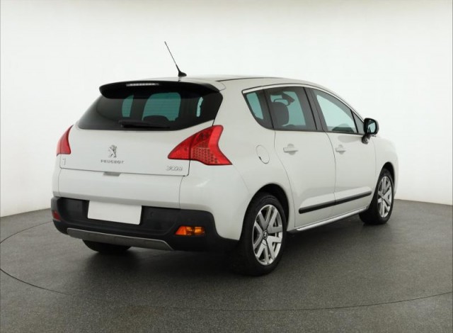 Peugeot 3008  Hybrid4 
