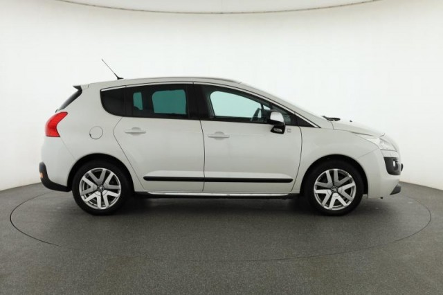 Peugeot 3008  Hybrid4 