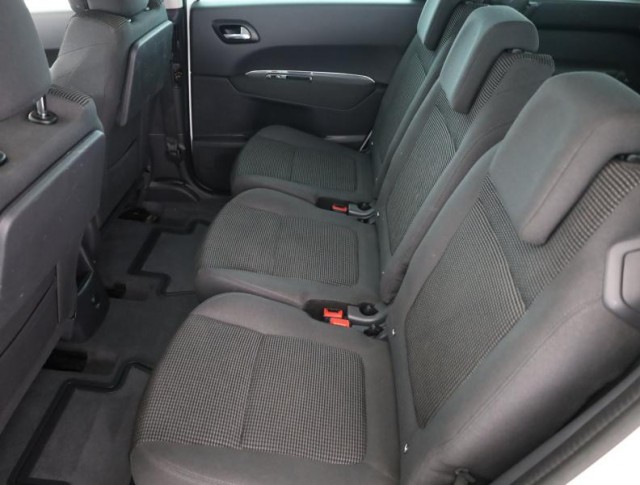 Peugeot 5008  2.0 HDI 
