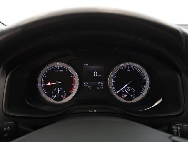 Škoda Karoq  1.0 TSI Ambition Plus