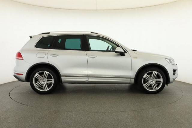 Volkswagen Touareg  3.0 TDI R-Line