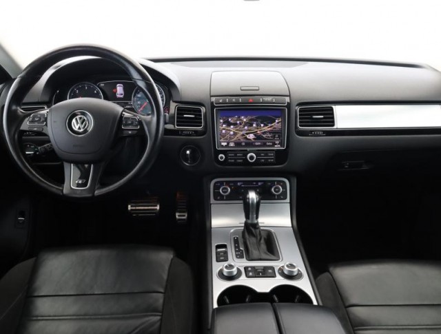 Volkswagen Touareg  3.0 TDI R-Line