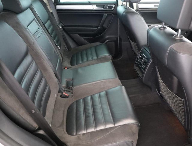 Volkswagen Touareg  3.0 TDI R-Line