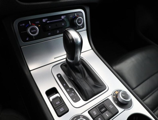 Volkswagen Touareg  3.0 TDI R-Line