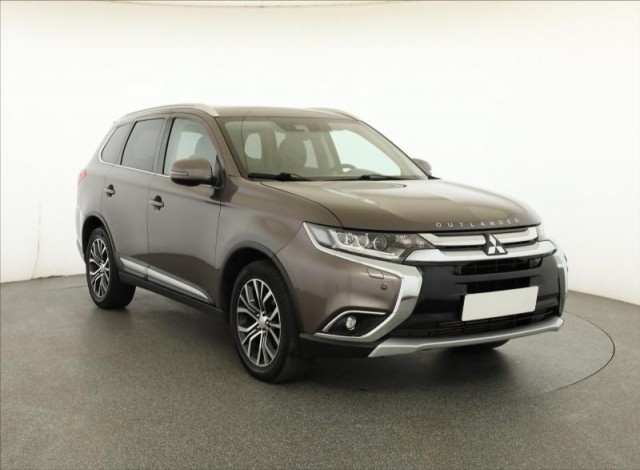 Mitsubishi Outlander  2.2 DI-D 