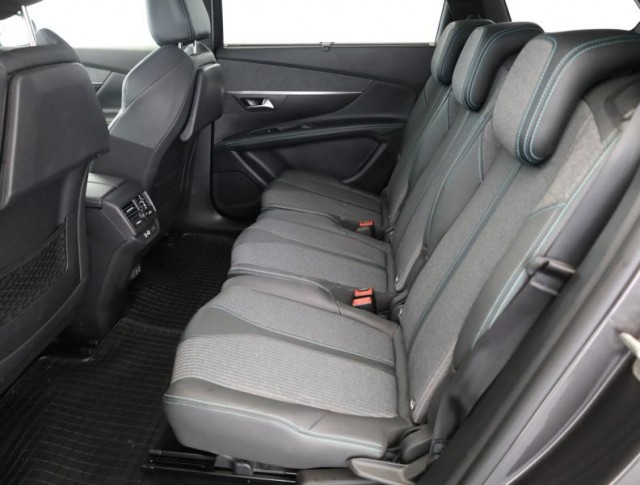 Peugeot 5008  1.5 BlueHDi 