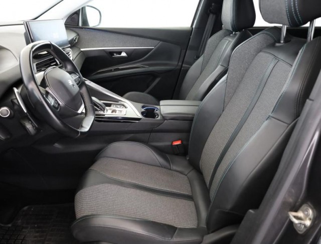 Peugeot 5008  1.5 BlueHDi 