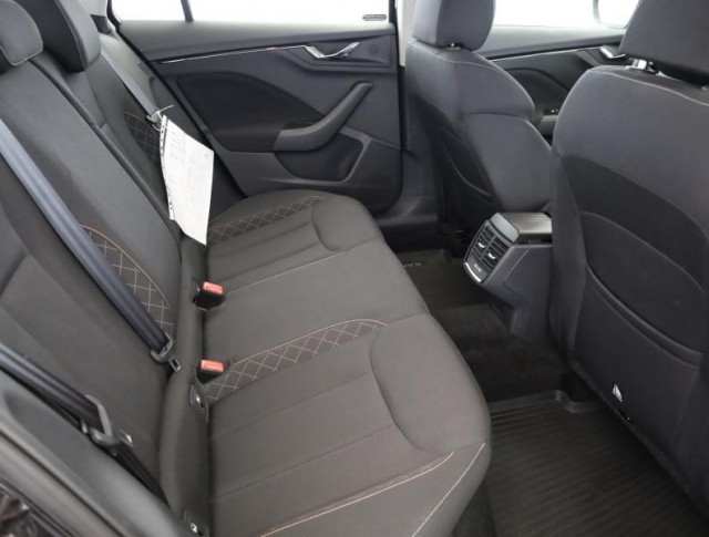 Škoda Kamiq  1.0 TSI Ambition Plus