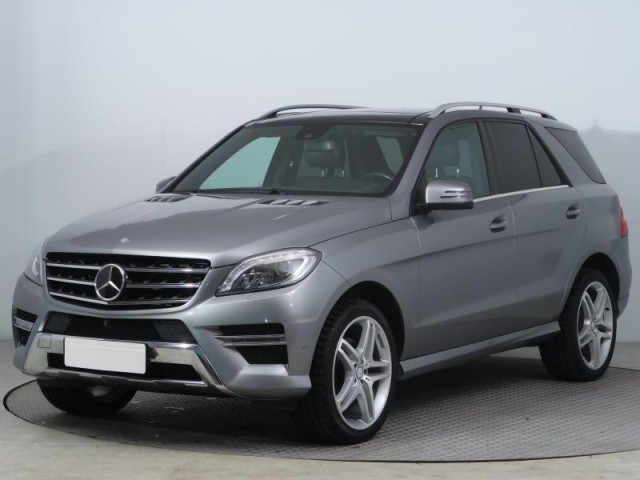 Mercedes-Benz ML  ML 350 BlueTEC AMG line