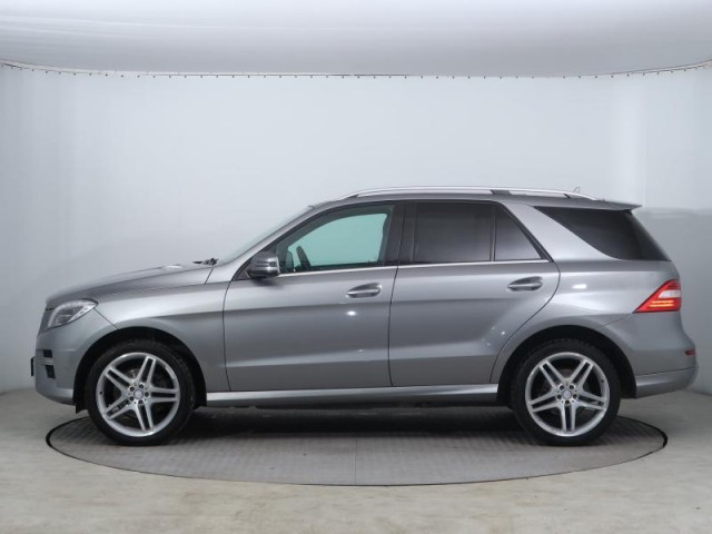 Mercedes-Benz ML  ML 350 BlueTEC AMG line