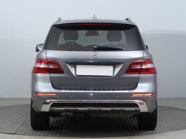 Mercedes-Benz ML  ML 350 BlueTEC AMG line