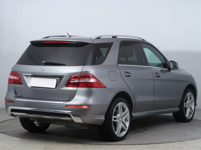 Mercedes-Benz ML  ML 350 BlueTEC AMG line
