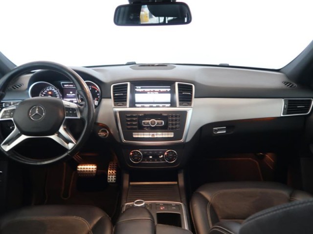 Mercedes-Benz ML  ML 350 BlueTEC AMG line