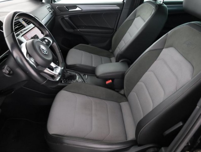 Volkswagen Tiguan  2.0 TDI R-Line