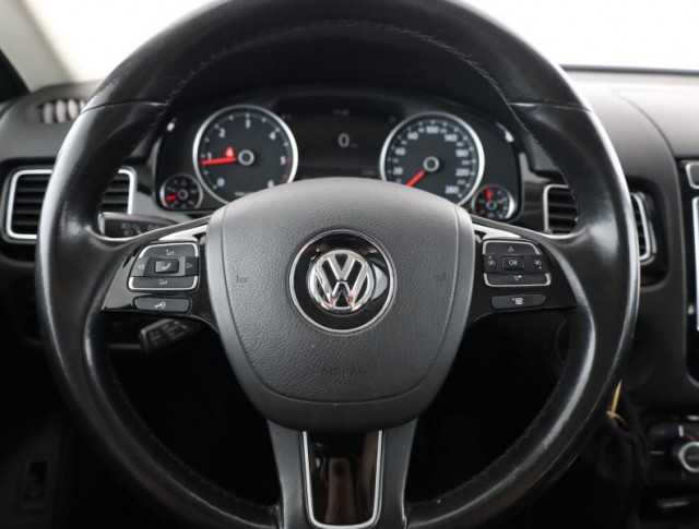 Volkswagen Touareg  3.0 TDI 
