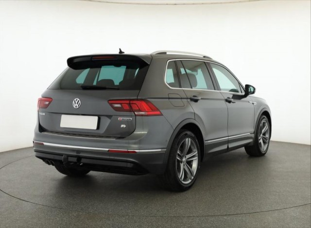 Volkswagen Tiguan  2.0 TDI R-Line