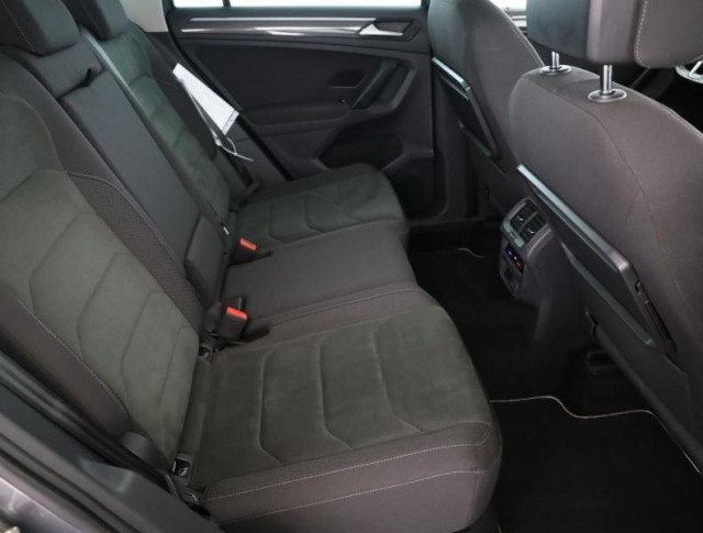 Volkswagen Tiguan  2.0 TDI R-Line