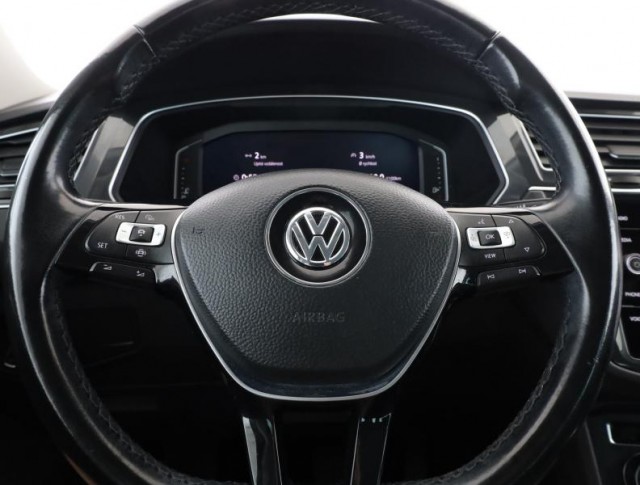 Volkswagen Tiguan  2.0 TDI R-Line