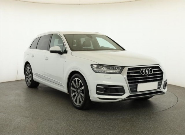 Audi Q7  3.0 TDI 