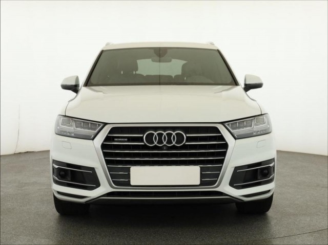 Audi Q7  3.0 TDI 