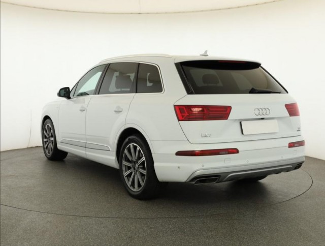 Audi Q7  3.0 TDI 