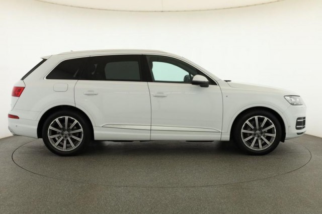 Audi Q7  3.0 TDI 