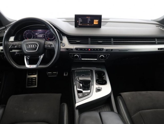 Audi Q7  3.0 TDI 