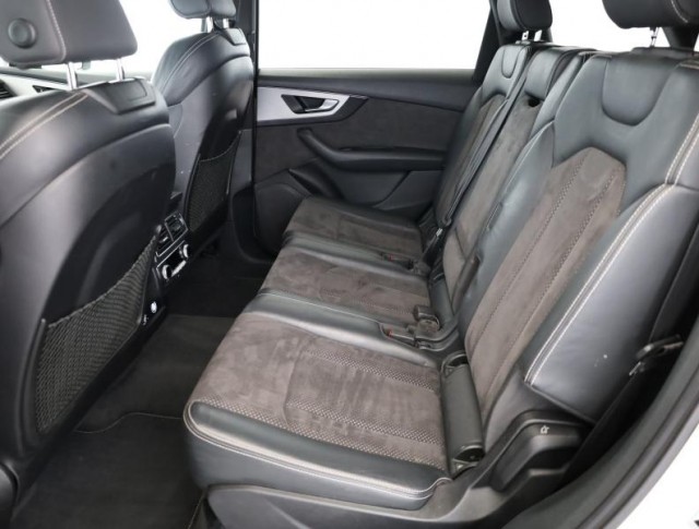 Audi Q7  3.0 TDI 
