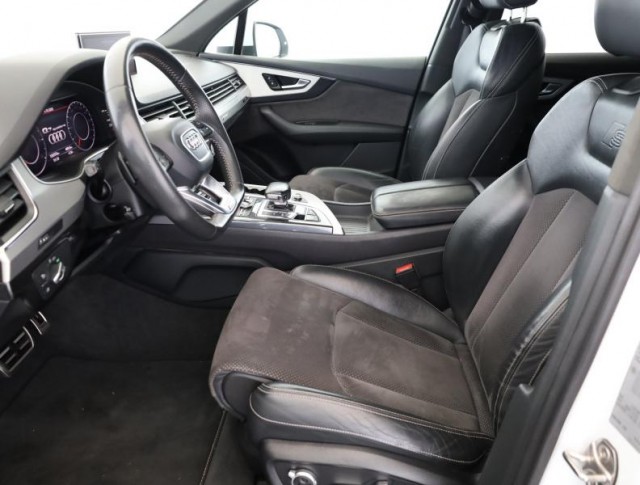 Audi Q7  3.0 TDI 
