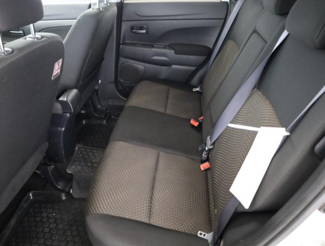 Mitsubishi ASX  1.6 MIVEC 