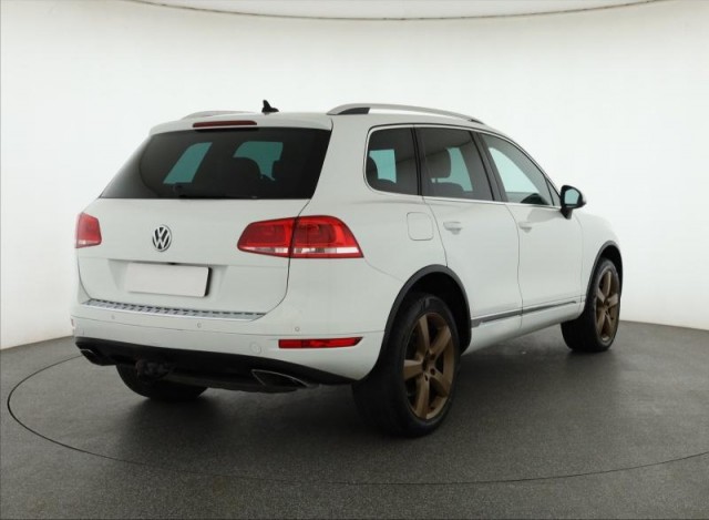 Volkswagen Touareg  3.0 TDI 