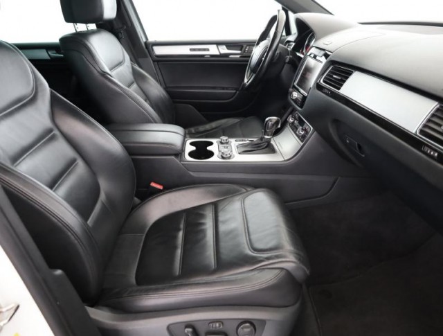 Volkswagen Touareg  3.0 TDI 