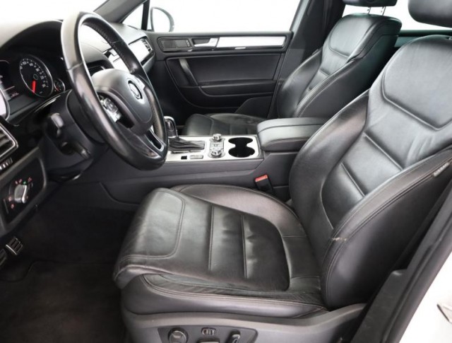 Volkswagen Touareg  3.0 TDI 