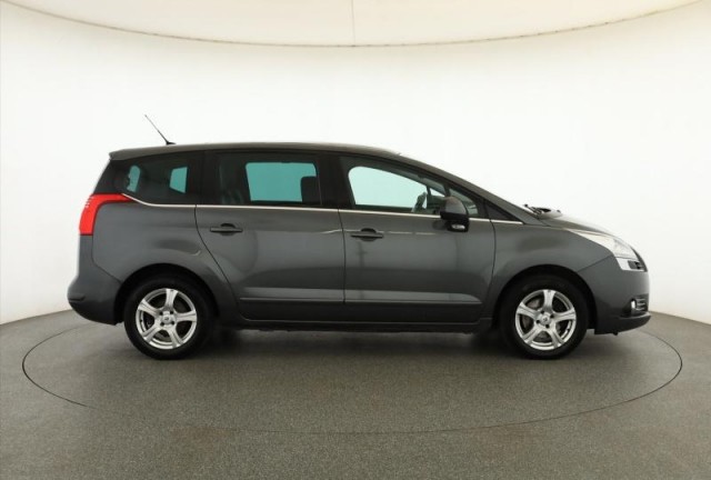 Peugeot 5008  2.0 HDI 