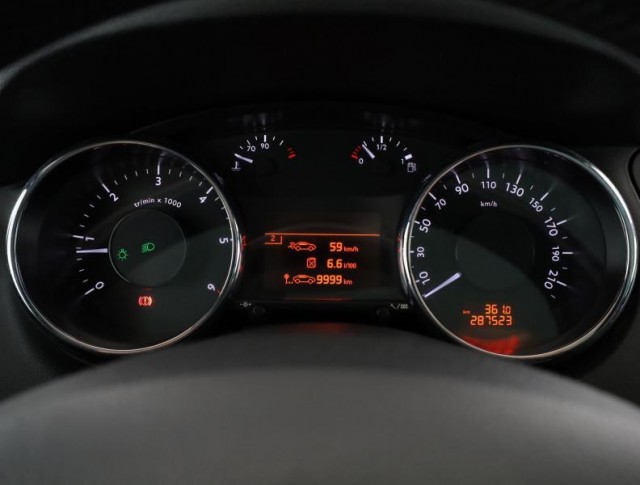 Peugeot 5008  2.0 HDI 