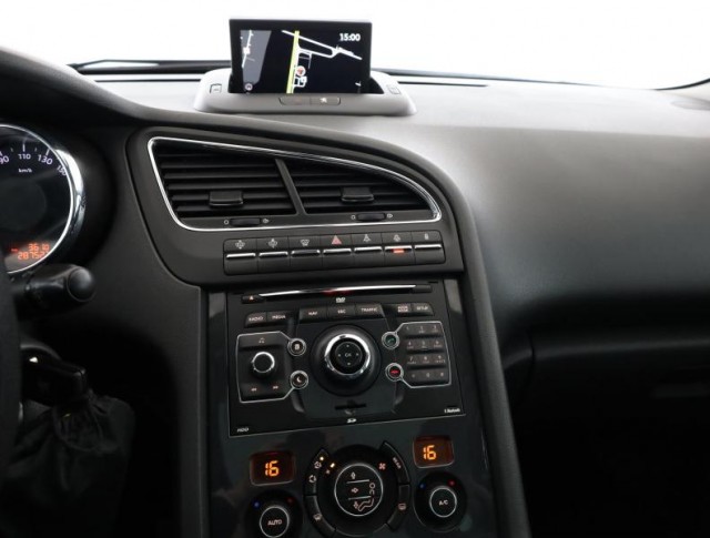 Peugeot 5008  2.0 HDI 