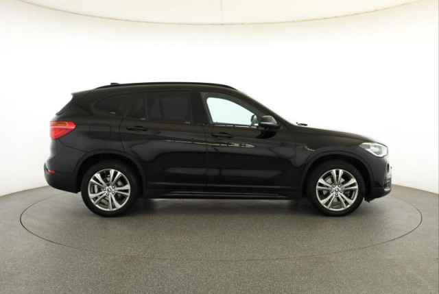 BMW X1  sDrive18i 