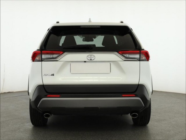 Toyota RAV 4  2.0 Valvematic 