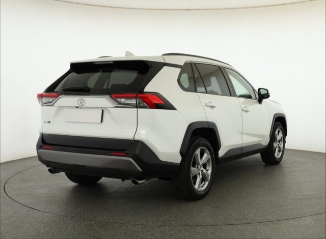 Toyota RAV 4  2.0 Valvematic 