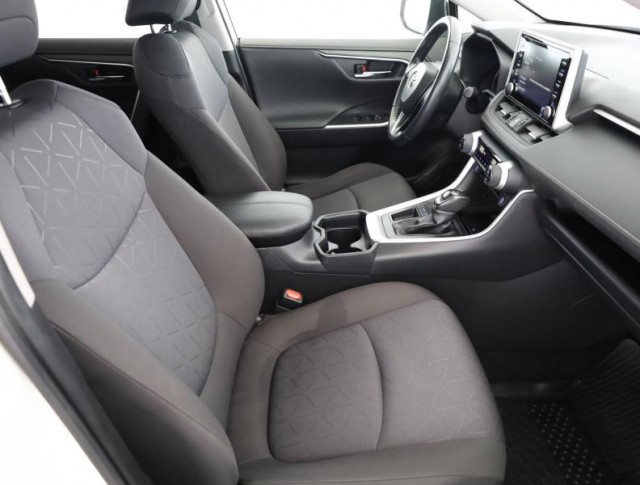 Toyota RAV 4  2.0 Valvematic 