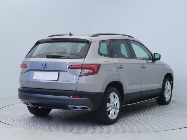 Škoda Karoq  1.0 TSI Ambition