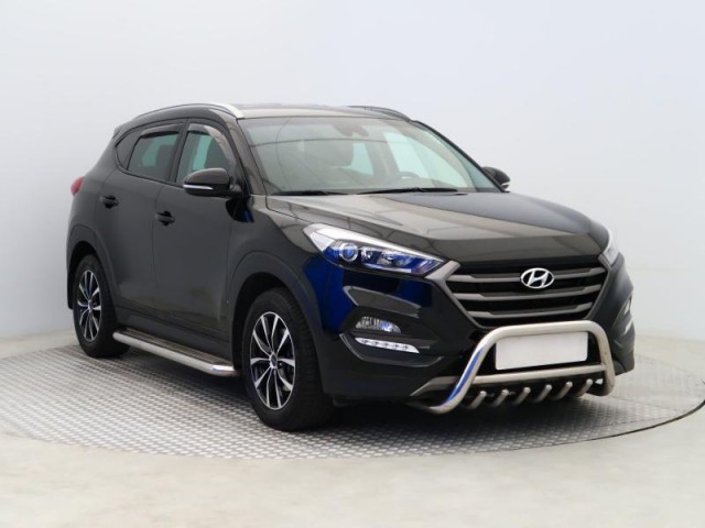 Hyundai Tucson  1.7 CRDi Trikolor