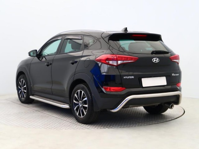 Hyundai Tucson  1.7 CRDi Trikolor