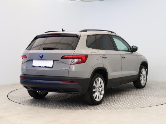 Škoda Karoq  1.0 TSI Ambition Plus