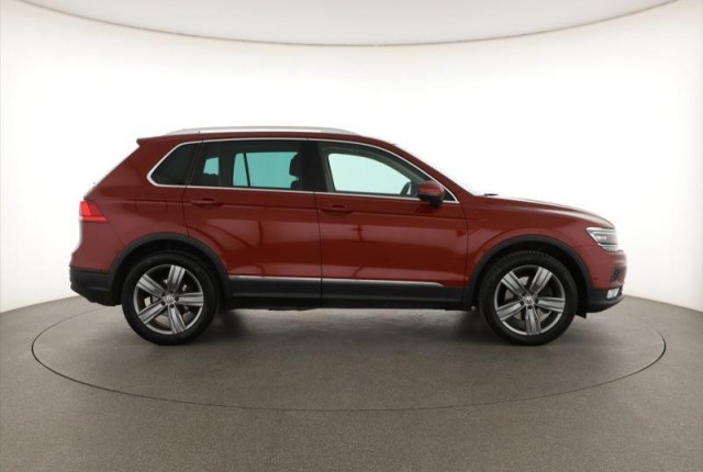 Volkswagen Tiguan  2.0 TSI 