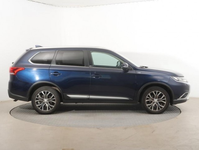 Mitsubishi Outlander  2.2 DI-D 