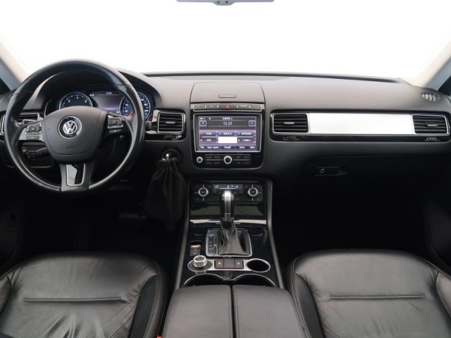 Volkswagen Touareg  3.0 TDI 