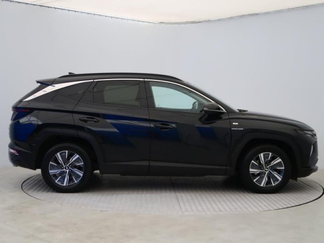 Hyundai Tucson  1.6 T-GDI 48V MHEV 