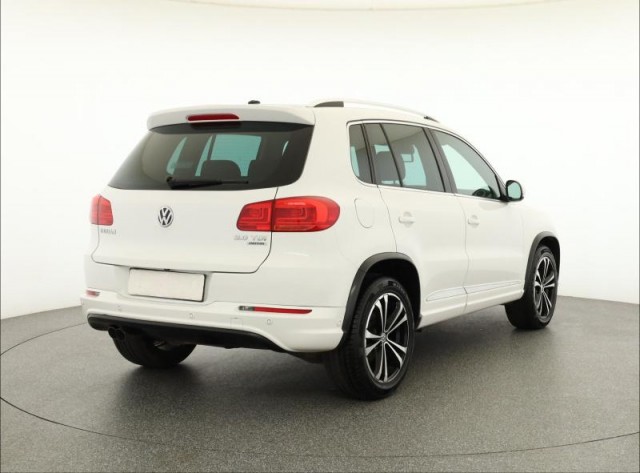 Volkswagen Tiguan  2.0 TDI 