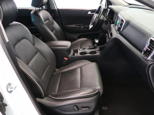 Kia Sportage  2.0 CRDi DeLuxe